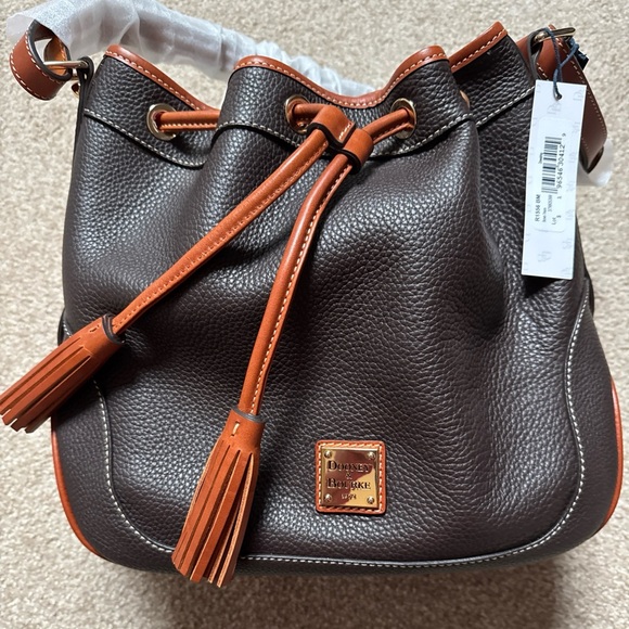 Dooney & Bourke Handbags - Dooney & Bourke Chocolate Brown Leather Shoulder Bag